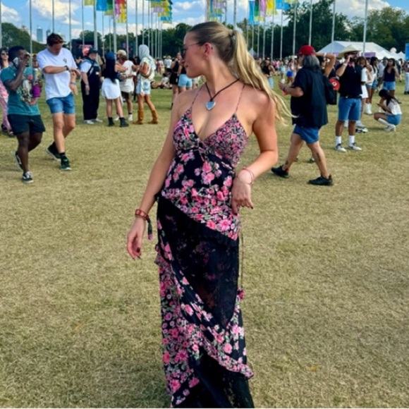 For Love & Lemons Rosalyn Pink Floral Ruffled Bohemian Formal V Neck Maxi Dress - Picture 6 of 15